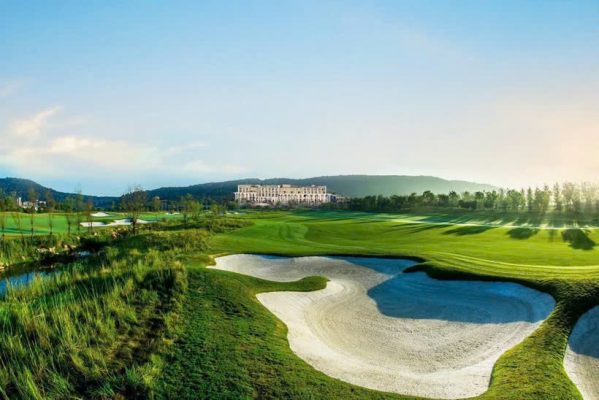 Văn Lang Empire T&T Golf Club